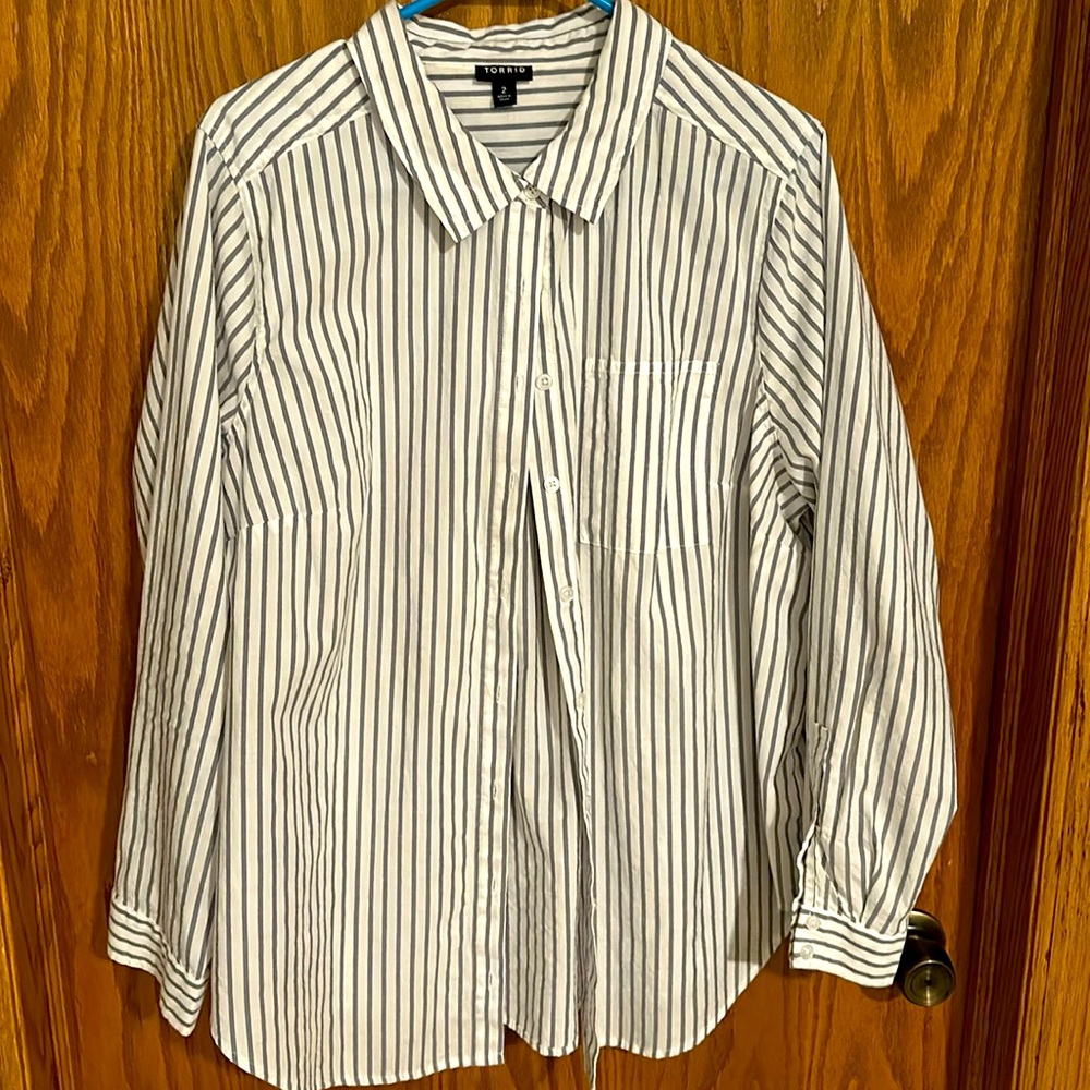 Torrid size 2 navy stripe button down shirt